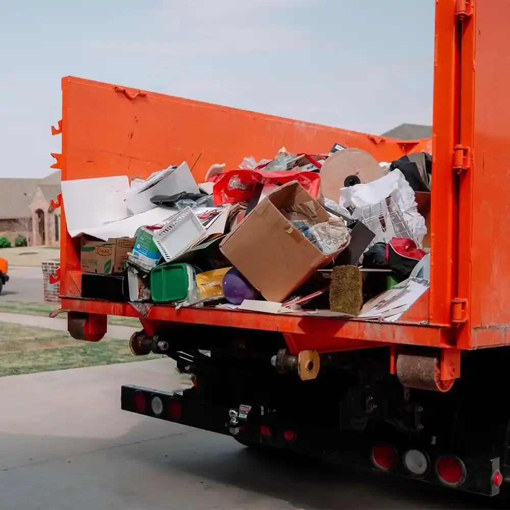 Here’s Why Businesses Choose Our Commercial Dumpster Rental in Milton FL